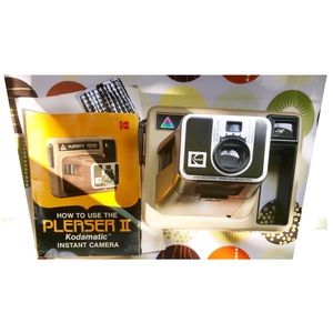 Vintage Instant Camera Kodak Kodamatic